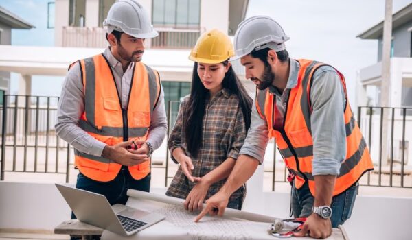 Mastering Construction Management: The Guide to Selecting the Right Software